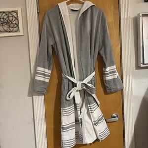 Brooklinen Hammam Turkish Robe with hood SMALL
